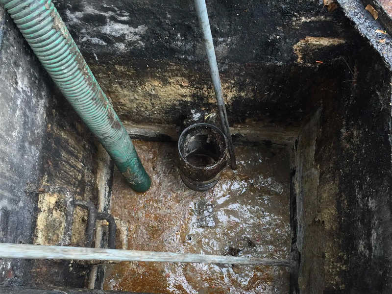 山西路隔油池清理